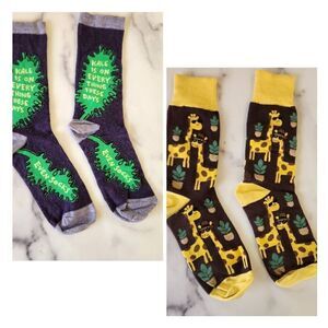 Kale is On Everything these days Cool Giraffes in sunglasses womens sock bundle